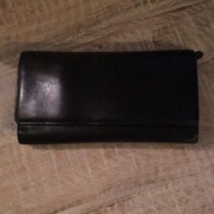 Coach black wallet in EUC!!!